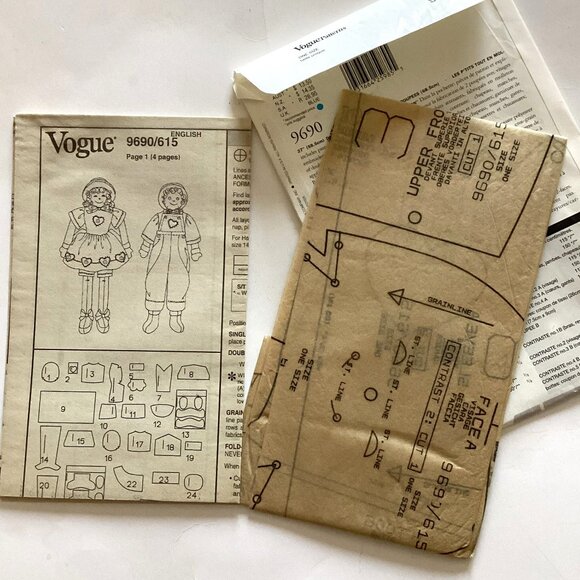 UNCUT Vogue Sewing Pattern #9690 Craft Makes 2,  27" Inch Rag Dolls - Picture 3 of 3